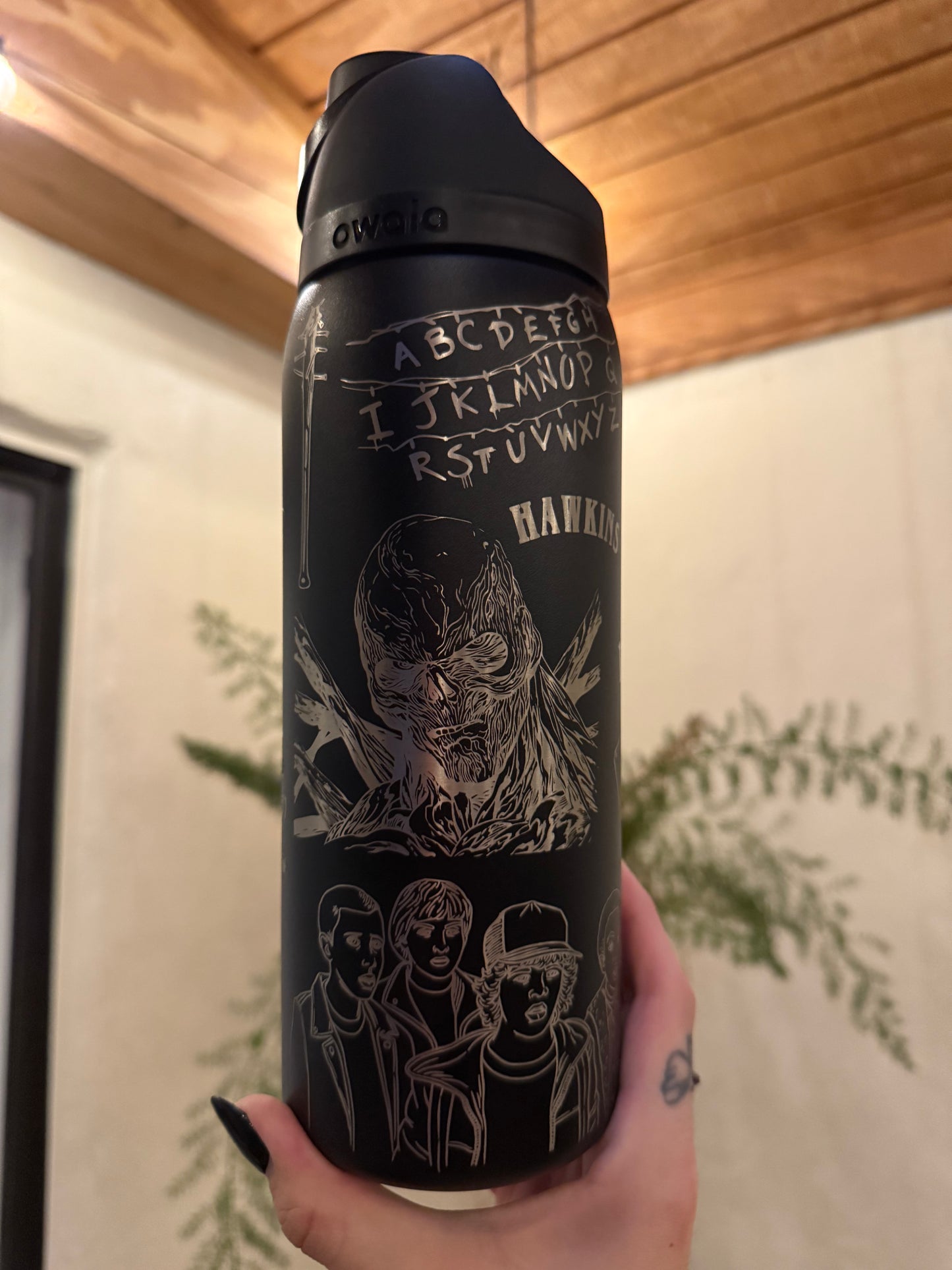 Stranger Things Owala Engraved Free Sip, 32oz