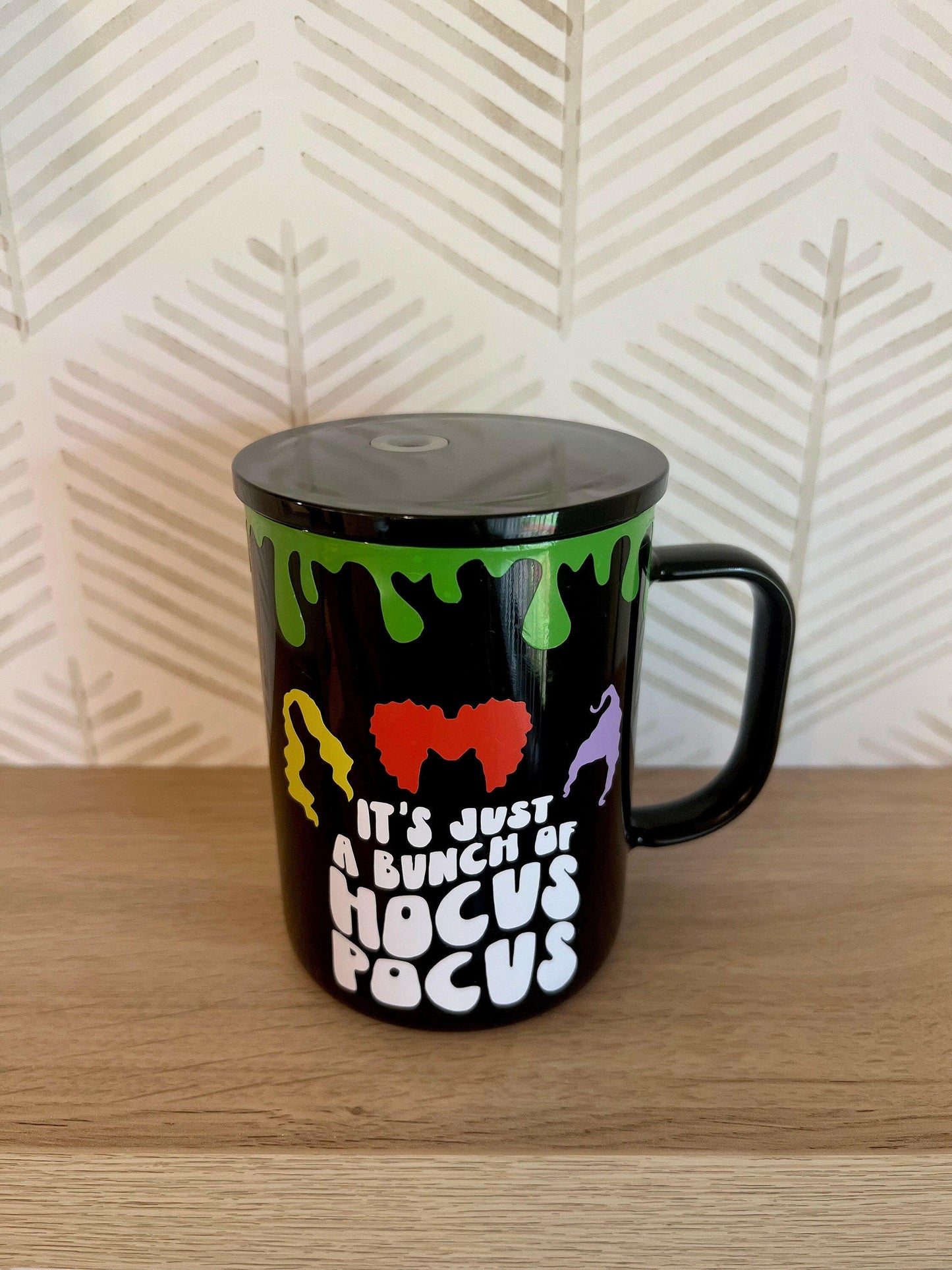 Witch Halloween Personalized Mug 17oz With Lid and Straw, Witch Cauldron Halloween Mug, I Smell Children, Halloween Cup, Giftable Halloween