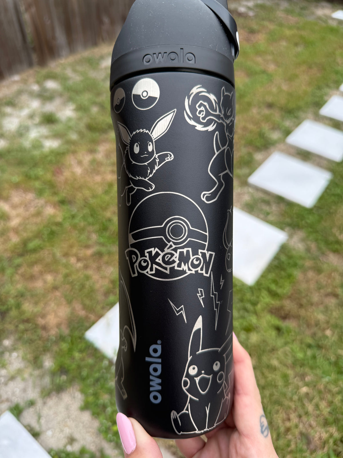 (Minor defect) Poke Cartoon Engraved Owala 24oz Tumbler